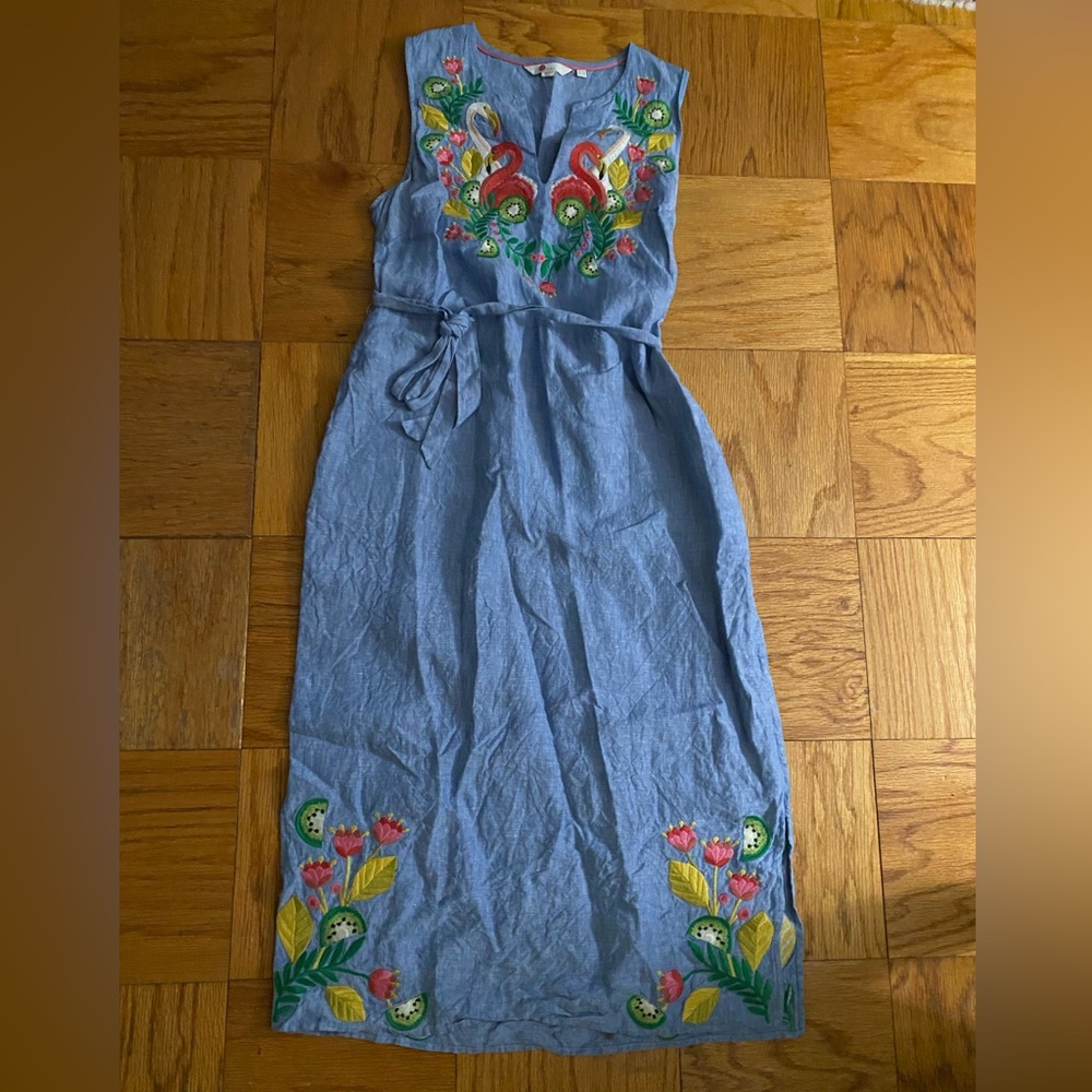 Boden sleeveless linen dress with beautiful embroidered accents, size 10